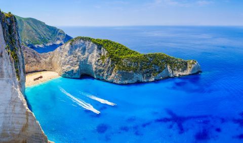 Fast cruise to Shipwreck and Blue Caves 2