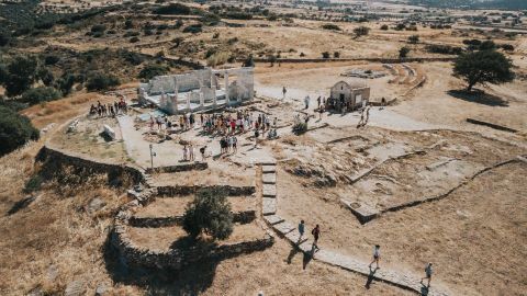 Highlight Bus Tour with Swim Stop At Apollonas