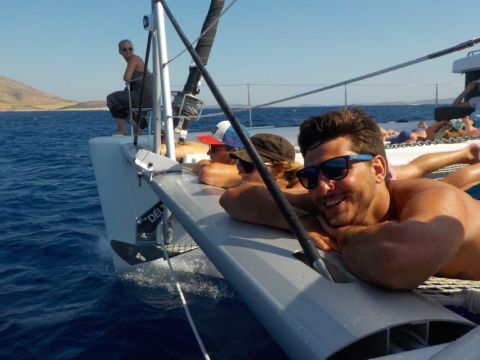 Day cruise on a catamaran with lunch 3