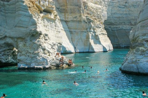 Snorkeling boat tour to Kleftiko 2