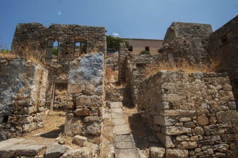 Day Tour of Spinalonga, Agios Nikolaos, Elounda and Plaka 2